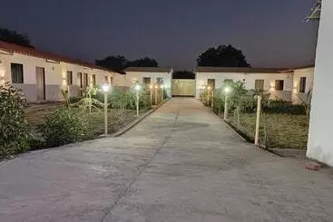 Neelkanth Hotel And Restaurant