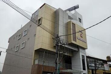 Szálloda Navarathna Comforts