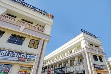 Hotel Oyo Pooja Palace