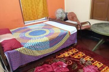 Отель Pratima Guest House , Kolkata