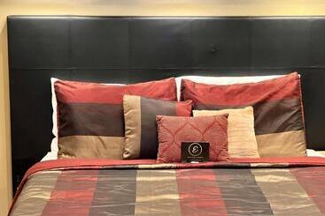 بنسيون The Lake Alfred Citruswood Cabin