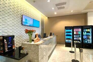 מלון דירות Beach Class Executive Beira Mar