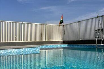 فندق Saaj Mansion