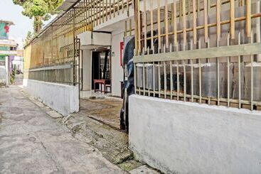 호텔 Spot On 93475 Garuda Homestay Syariah