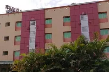 Hotel O Khandesh