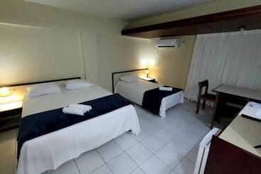 Quarto Em Hotel No Bairro De Tambaú, Em Uma Localização Bem Central Apto 204