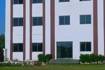 Meridian Hotel & Resort