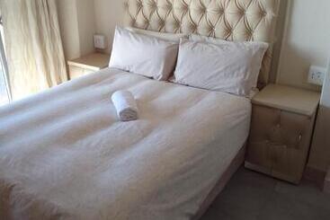 بنسيون Ocean View Guest House