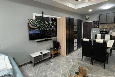 ペンション The Stone Guest House