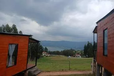 ホテル Hospedaje Cabaña Guatavita Finca Las Acacias