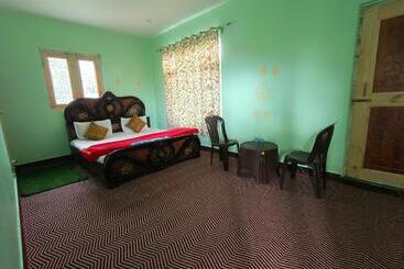 پانسیون Valley Guest House Pahalgam