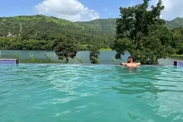 Resort Vrisa Mountain Retreat