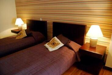 هتل Home & Travel