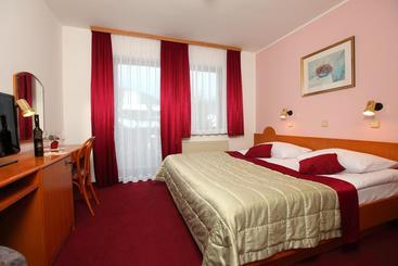 ホテル Penzion Livada