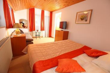 Hotel Penzion Livada
