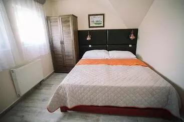 Hotel ötösfogat Panzió