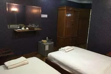 Yaewaddy Motel