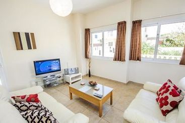 Жильё для туристов Ayia Napa Holiday Villa 040