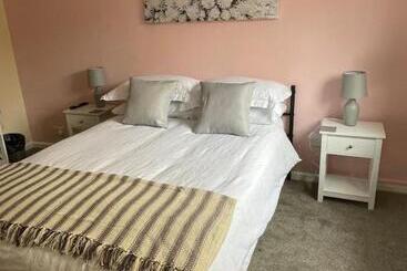 ユースホステル The Fox Inn