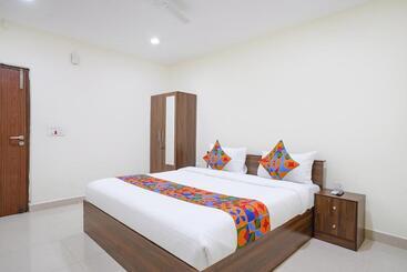 Fabhotel Sk Grand Hitech City