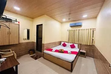 Hotel Sai Parikrama