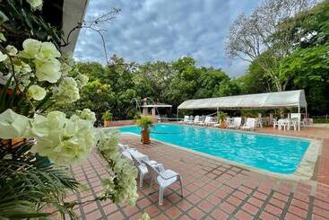 فندق Familia Casa Blanca