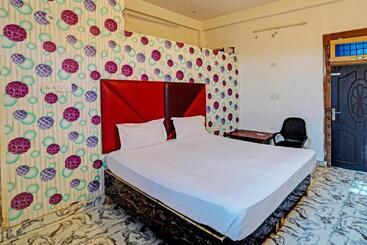 호텔 Oyo Moon Murad Ganj