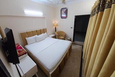 پانسیون Frank Inn Guest House