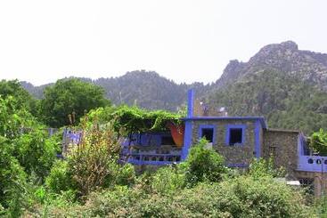 Hostel Gîte De Montagne Azilane