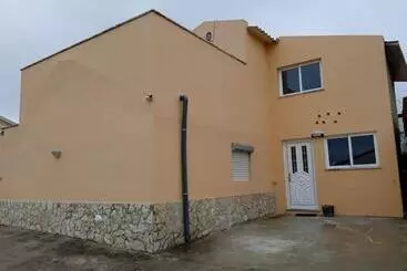 ペンション Alcôa House