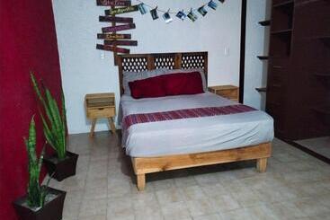 פנסיון Aroma A Cafe