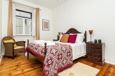 Pensión Exotic M2 R2   Comfortable Classy Double Room With Shared Bath