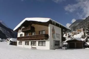 Aamiaismajoitus (B&B) Berghaus Maria