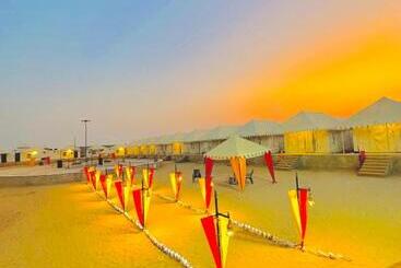 فندق Golden Heaven Desert Camp