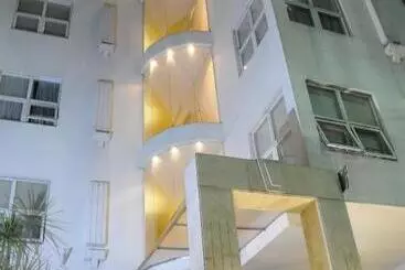 Parra Hotel & Suites