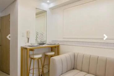 Aparthotel The Shore Residences