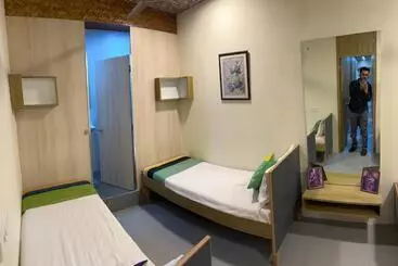 Albergue Zest Stays   Iit