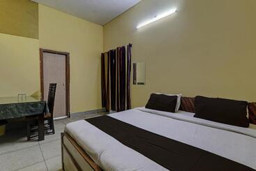 فندق Oyo Flagship V.k Homestay