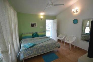 Hotelli Corner 9 By The Lake