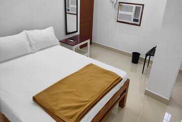 Hotell East Coast Service Apartment