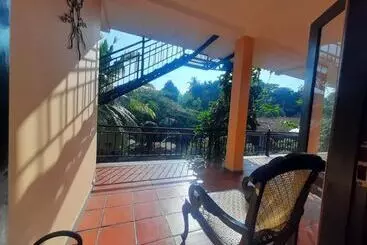 ホテル Serene Inn Kandana