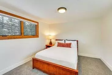 コテージ Bright Ketchum Retreat W/ Views & Private Hot Tub!