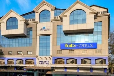 Fabhotel Sapphire