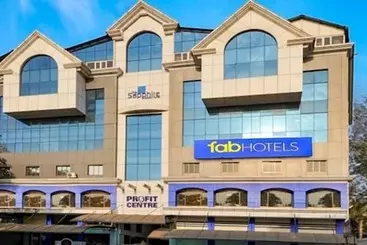 Fabhotel Sapphire