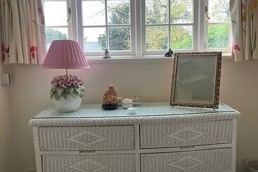 Резиденция Luxury Brick And Flint House In Funtington