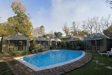 Hostal The Place Guest House