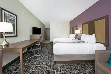 Hotelli La Quinta By Wyndham Lake Charles   Westlake