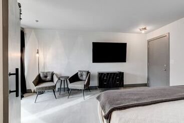 Otel Bent Inn & Pub – Premier Lgbtq Adults Only Resort