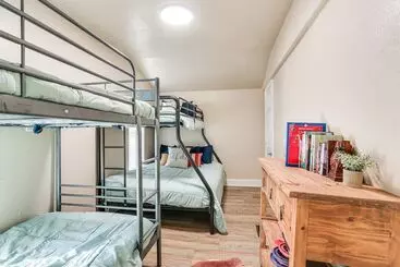 Mökkimajoitus ~ 3 Mi To Lake Texoma: Kingston Family Retreat