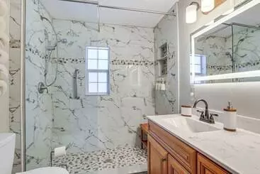 Mökkimajoitus Pet Friendly Florida Escape W/ Patio & Fire Pit!